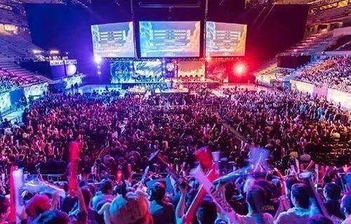 在前场依旧 在前场依旧