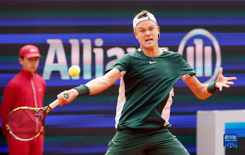 8人得分上 8人得分上